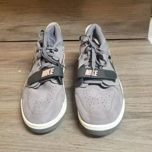 Jordan | Shoes | 29 Air Jordan Legacy 312 Low Gunsmoke Coral  display picture 3